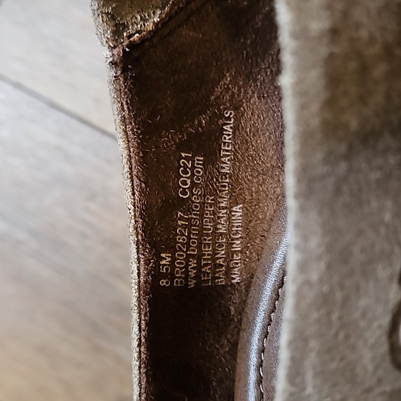 Born taupe booties size 8.5 - Picture 4 of 8